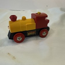 BRIO Two Way Battery Power Engine Action Express. Light Works Not For./back.