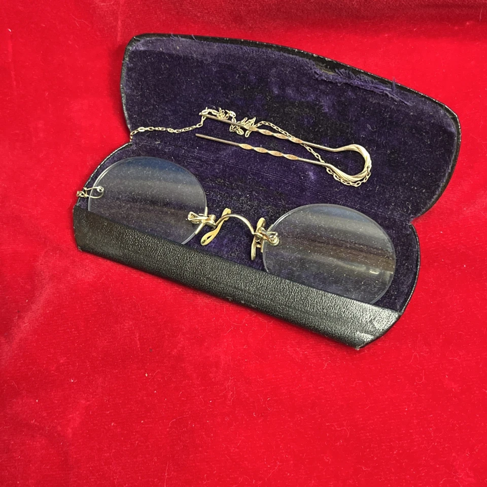 C. TIFFANY Gold-filled round Pince Nez glasses and chain. With Case - Image 3 of 4