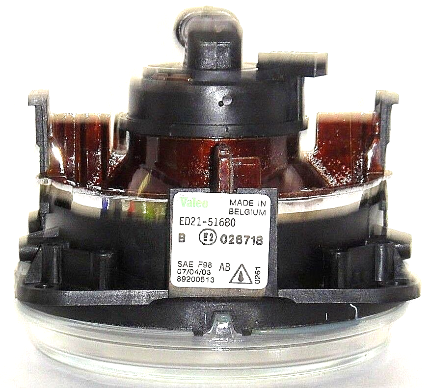 NEW GENUINE/ OEM ED21-51680 ED2151680 FRONT FOG LIGHT for MAZDA