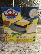 NEW Cheesy Sandwich PlaySet Kitchen Creations by Play-Doh Sandwich maker