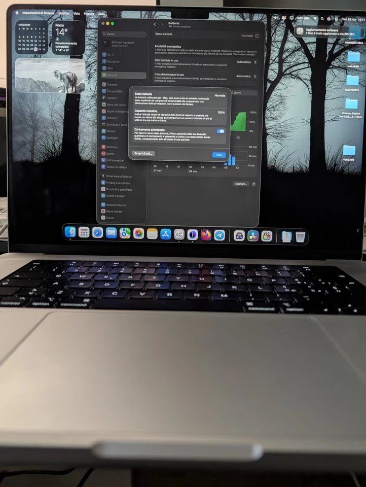 Apple MacBook Pro 16" (4TB SSD, M1 Max, 64GB) Laptop - Argento - Immagine 4 di 4