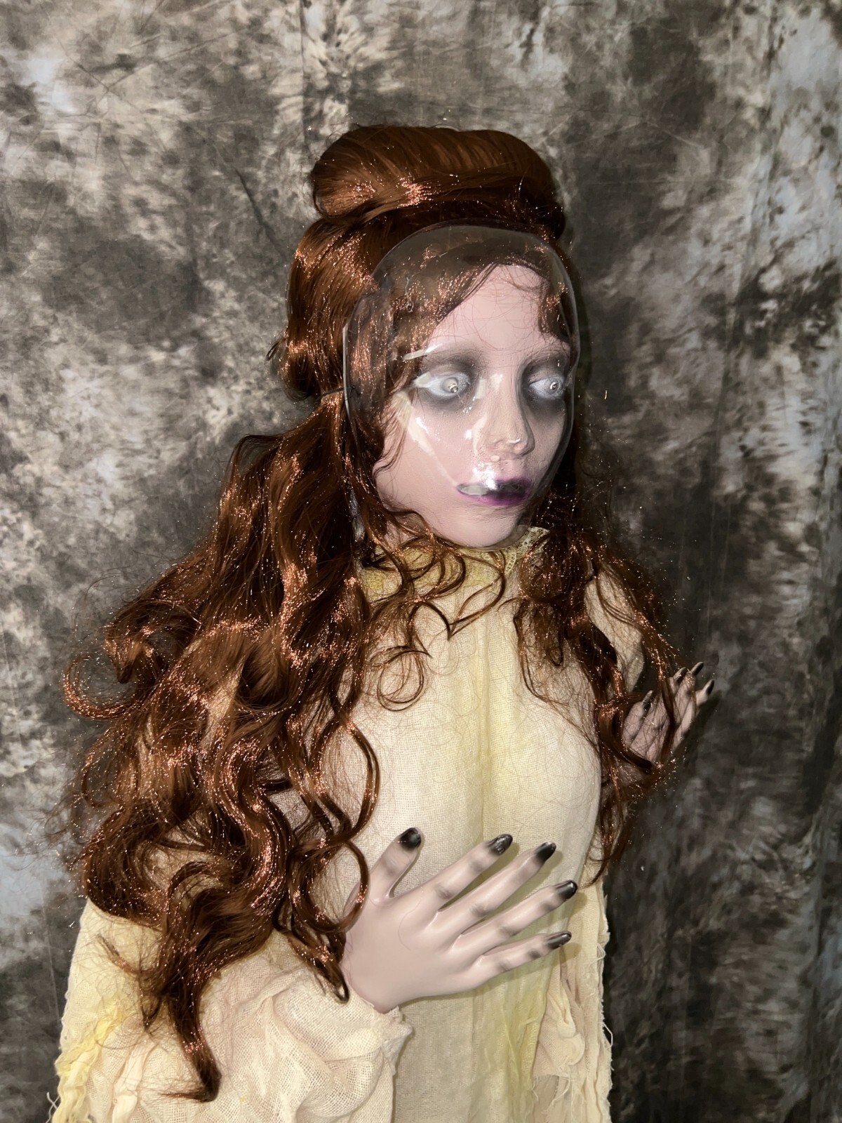 Lifesize Eerie Eva Grandin Road Halloween Outdoor Indoor Decoration