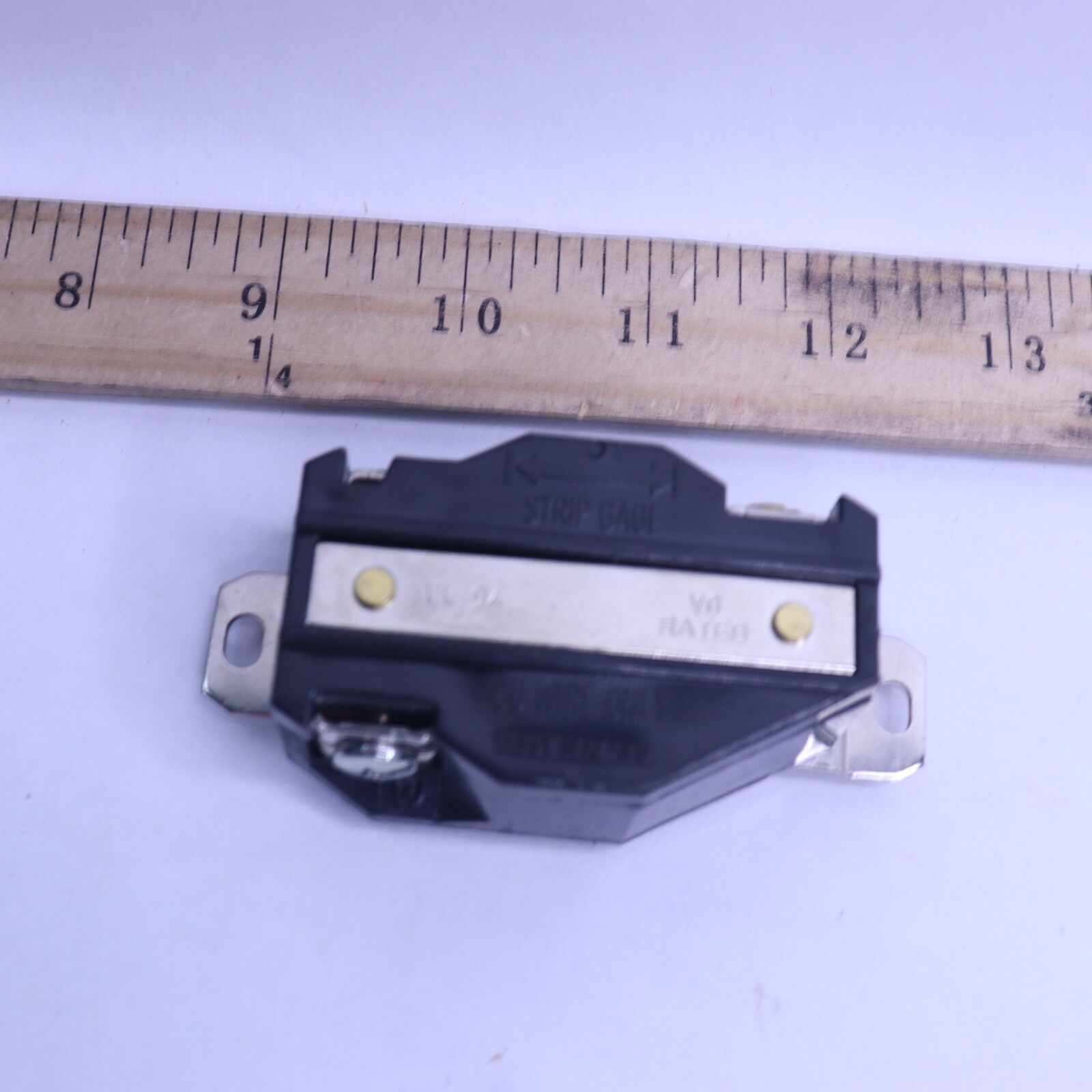 Leviton 3Wire Locking Single Outlet Black 30A 125V 248136 eBay