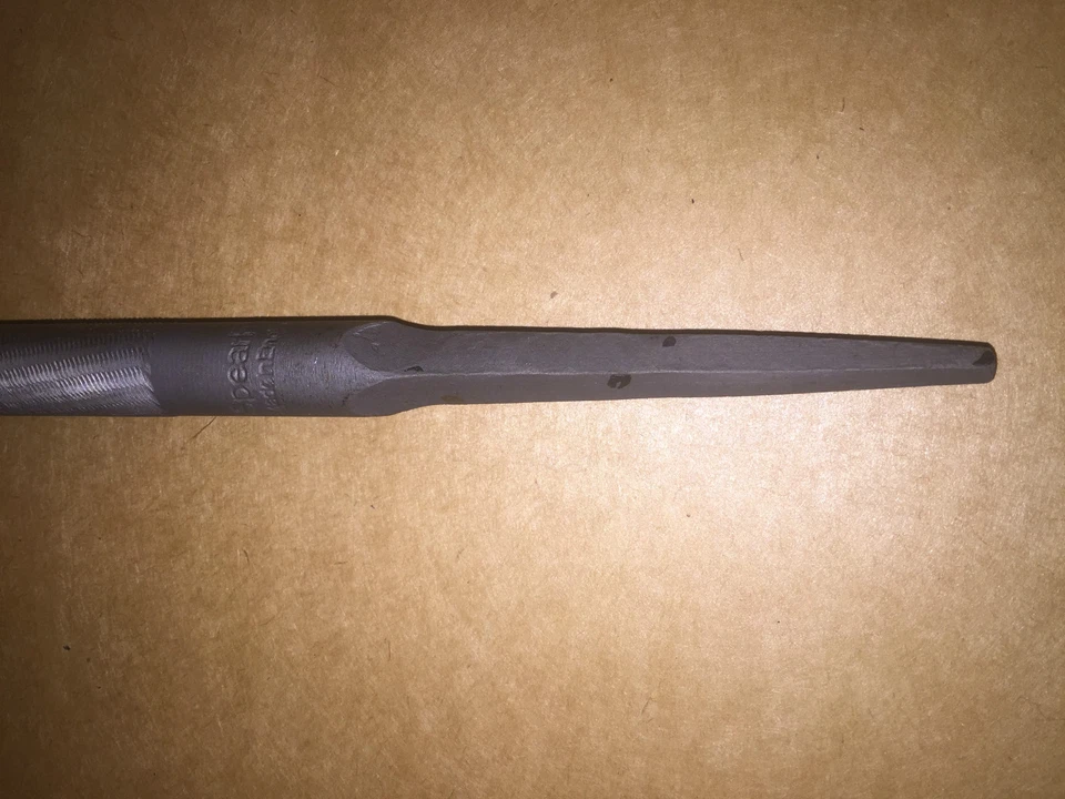 SPEARFILE ROUND SMOOTH CUT TANGED FILE 300mm (12") MadTQ8e in Sheffield FREEPOST - Image 2 of 3