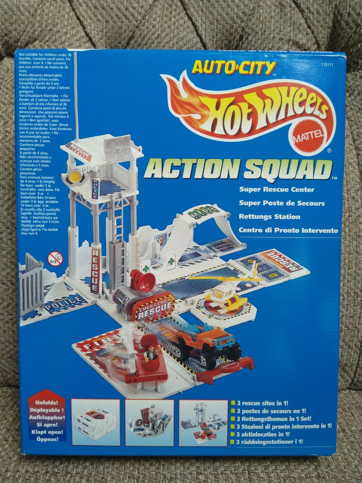 hot wheels service center fold away garage