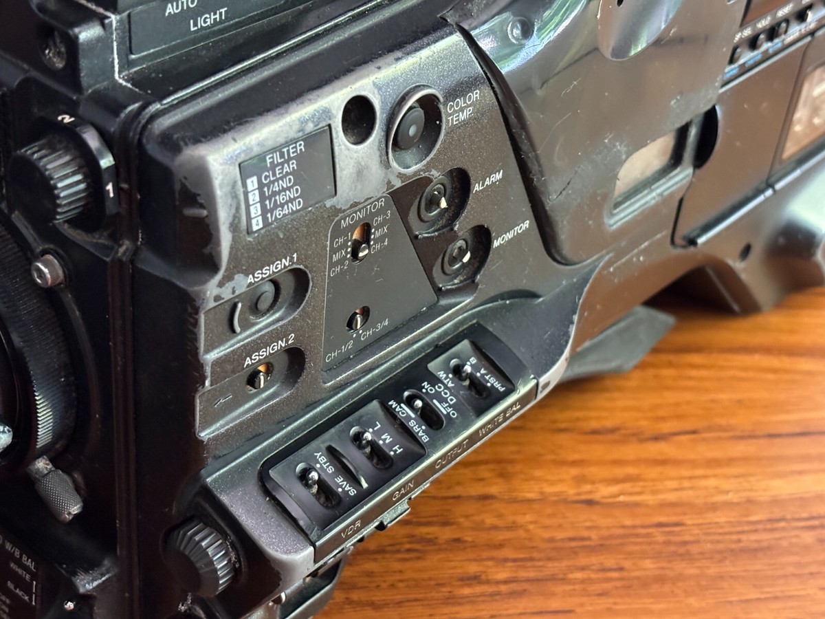 Sony PDW-700 XDCamcorder 24p/30p Option Board! XDCAM Movies Tripod
