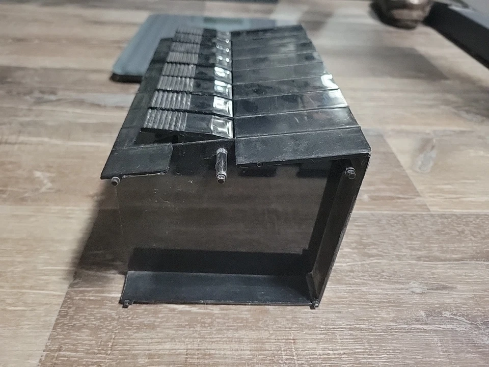 Soporte expulsable de videojuegos vintage para cartuchos Atari 2600 8 almacenamiento de juegos Foto 4 de 4