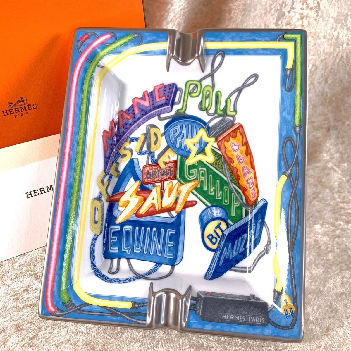 エルメス チェンジトレイ 灰皿 コレクション Hermes Cigar Ashtray Porcelain Change Tray Chevaloscope Neon