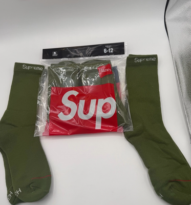Supreme Hanes Crew Socks 4 Pairs Olive Green Size 6-12 Cushioned