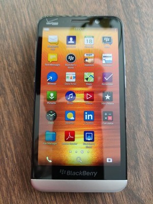  BlackBerry Z30 Model STA100 - 3 Verizon Unlocked 16GB  - Black
