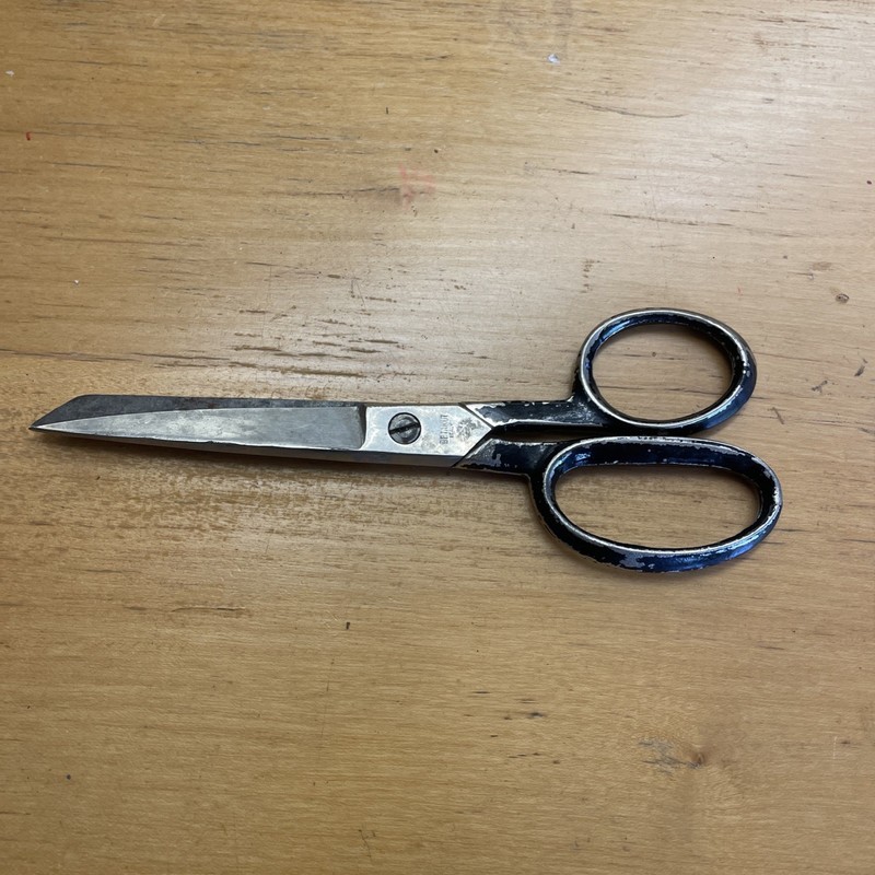 Vintage Kings Head Made In Italy Scissors 8”Black Handle