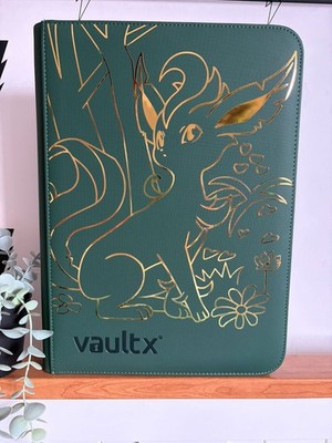 Vault X - 9 Pocket eXo-Tec Zip Binder - Grün Pokemon Leafeon Gold Edition