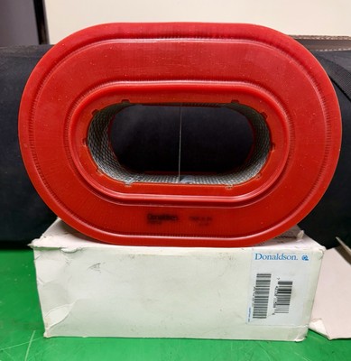 GENUINE DONALDSON P781746  AIR FILTER FREE SHIPPING 