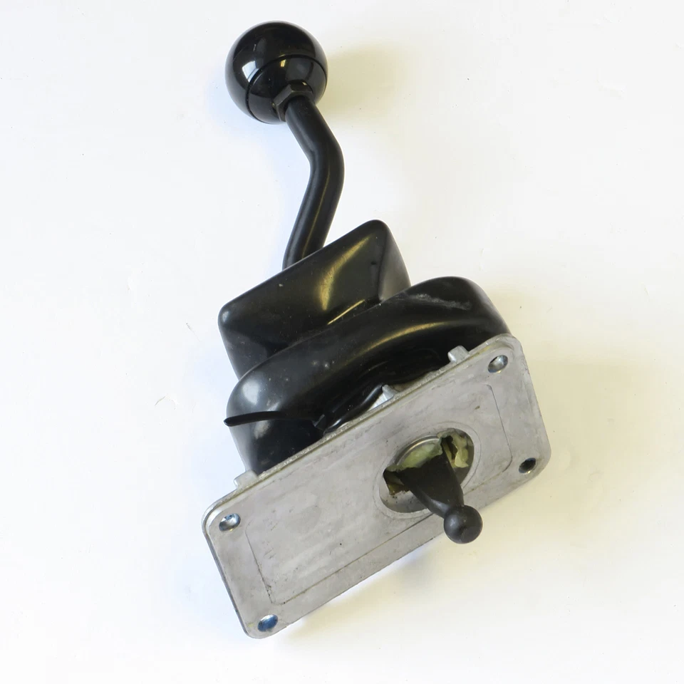 Ford Thunderbird 83-91 HURST 391-0031 vintage nuevo 83-91, 94-95 Mustang T5 5 velocidades Foto 3 de 4