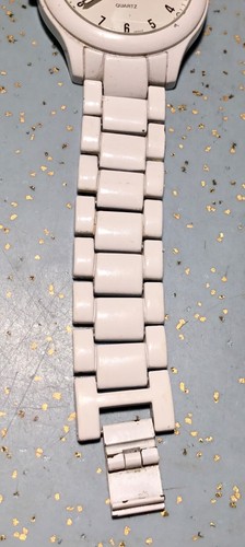 VERY RARE DESTRO BUGLE BOY RIGHT HANDED WATCH WHITE FINISH CASE BAND NEW BATTERY - Picture 10 of 18