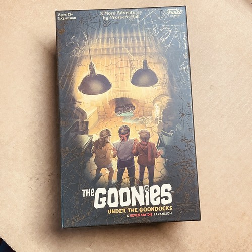 Funko Games: Goonies: Under the Goondocks - Espansione. Funko gioco da tavolo. - Foto 1 di 3