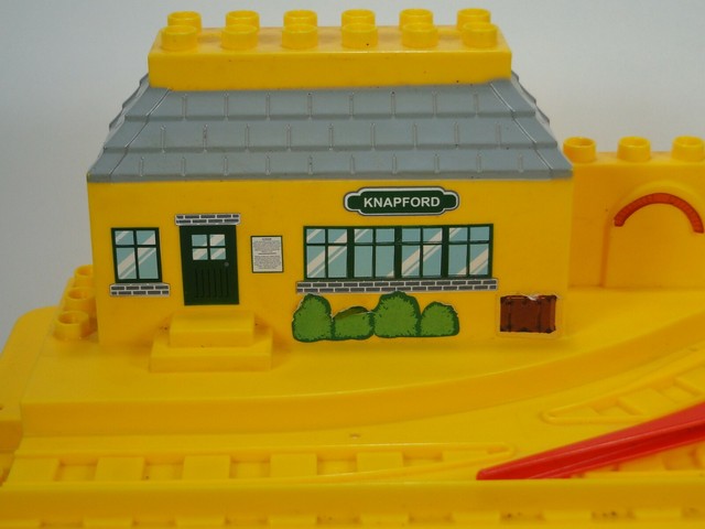 thomas the train mega station