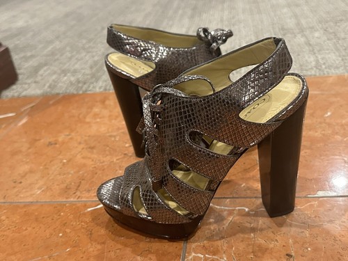 COACH MOREEN SILVER METALLIC SNAKE EMBOSS LEATHER LACES 5" BLOCK HEEL 6.5 M NEW - Picture 5 of 9