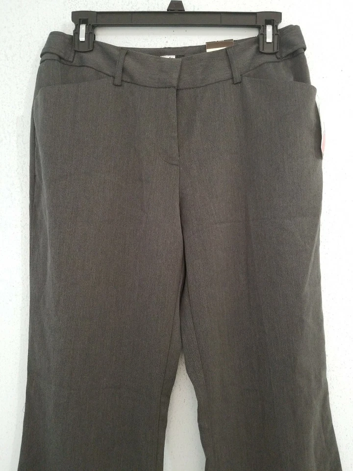 NWT Studio 1940 Women's Dress Pants Wide Leg Mid Rise Pockets Gray Color. Size 6 - Image 2 of 4