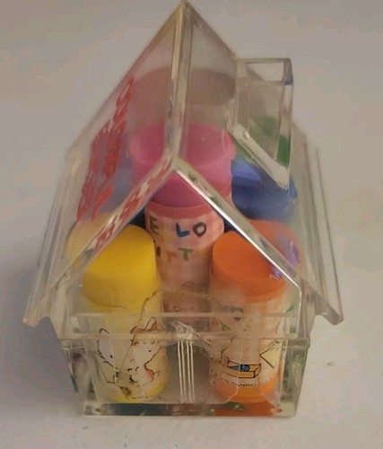 RAR Vintage 1976 Hello Kitty Sanrio Mini Radiergummis Plastikkoffer Haus. Neu 8 Stück - Bild 4 von 6