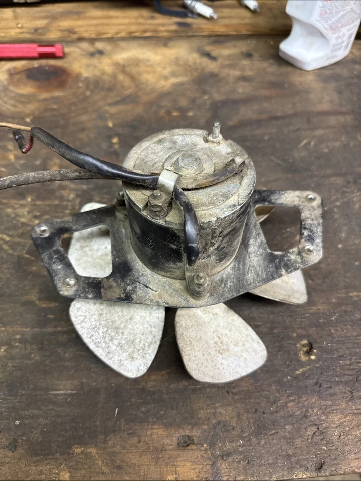 Conjunto de ventilador de refrigeración Polaris Magnum 425 1996 OEM 2410006 4170009 Foto 3 de 4