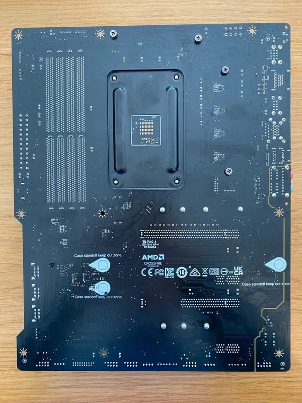 MSI B550-A PRO Socket AM4 AMD Scheda Madre - 7C56-002R in ottime condizioni - Immagine 2 di 3