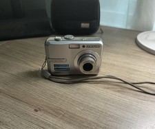 Samsung S Series S860 8.1MP Digital Camera Silver, WITH CASE LOGIC CASE, TESTED