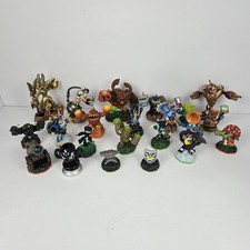Lot Of 23, Variety Mixed Of Activision Skylanders With ToysRUs Carrying Case