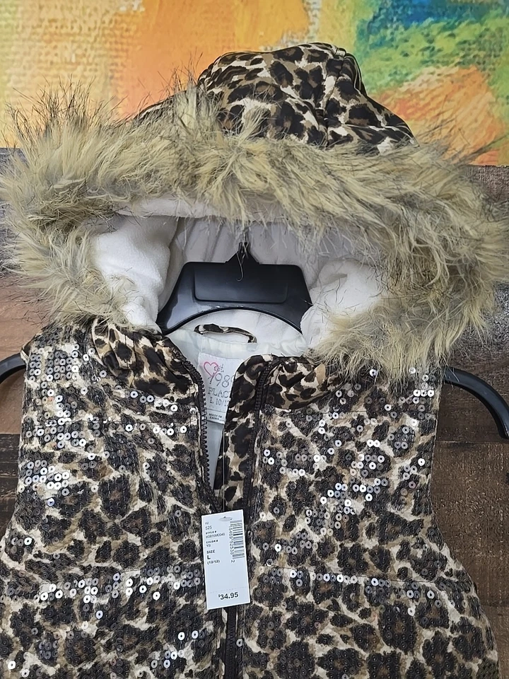 NWT Girl Puffer Vest Size Large (10/12) Sequins Animal Print Faux Fur Trim Boho - Image 3 of 4