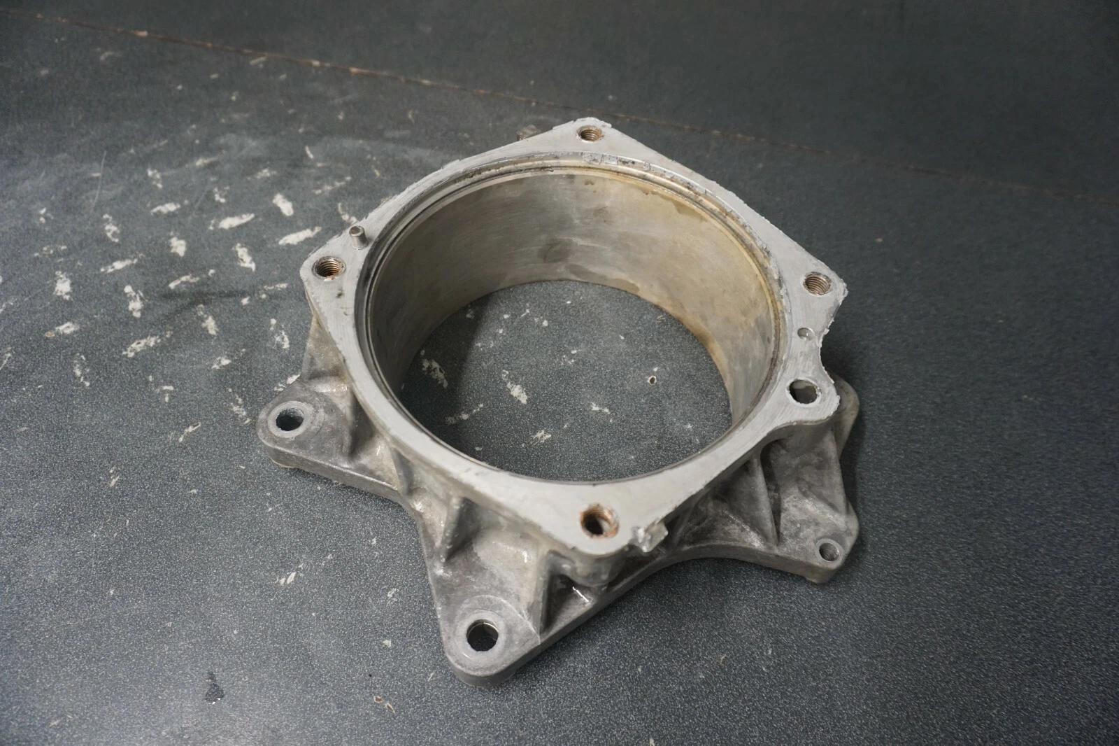 1999-2005 Yamaha OEM Impeller Housing Jet Pump Mount Support Freshwater XLT 1200