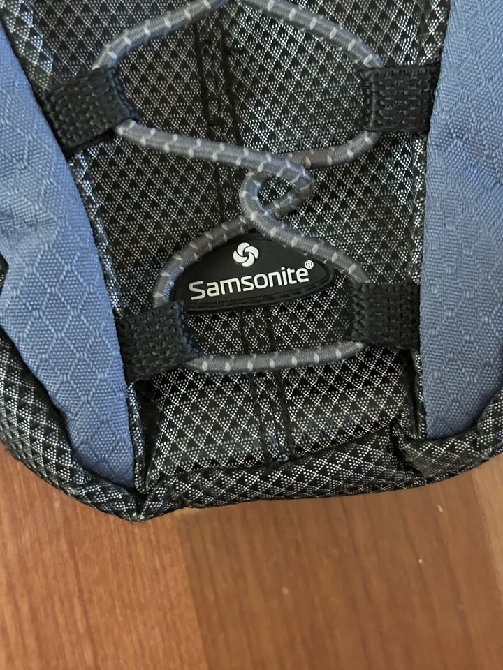 Samsonite Mesh Small Camera Case with Strap Closure - Image 2 of 4
