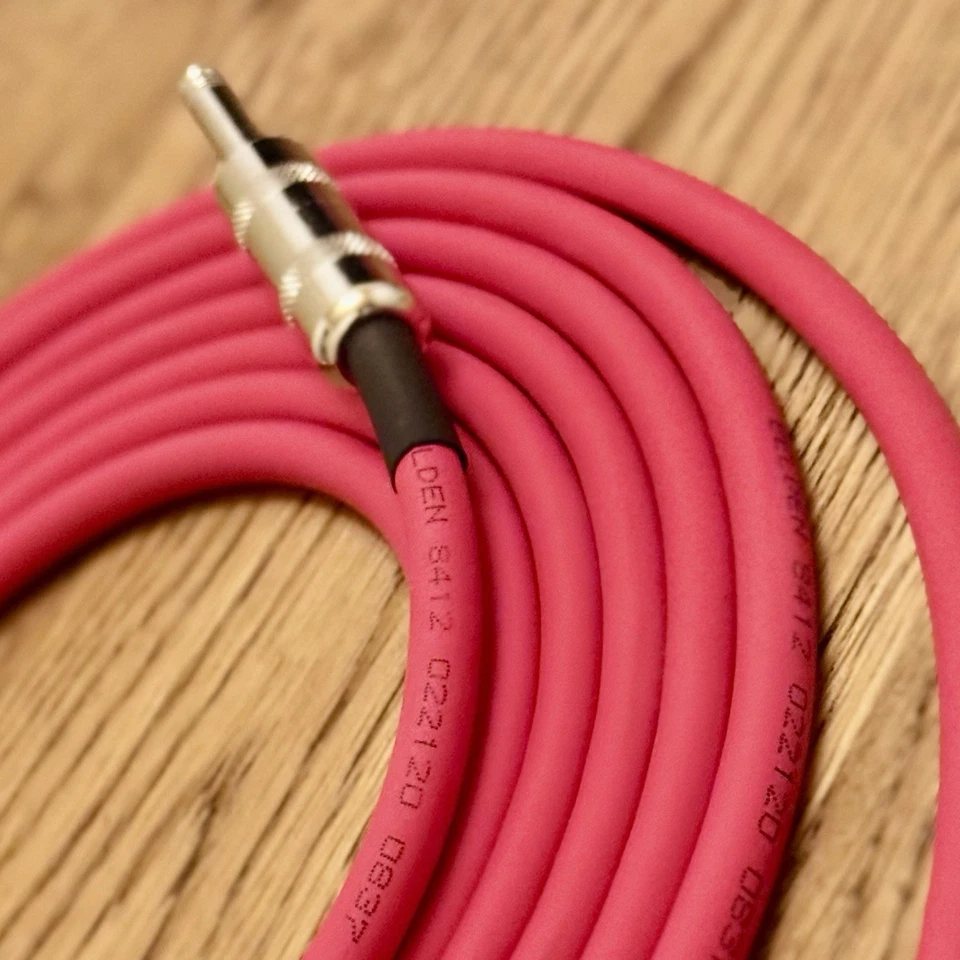 Cabo de guitarra 10 pés BELDEN 8412 vermelho com Switchcraft 280/280 – Novo em folha - Imagem 4 de 4