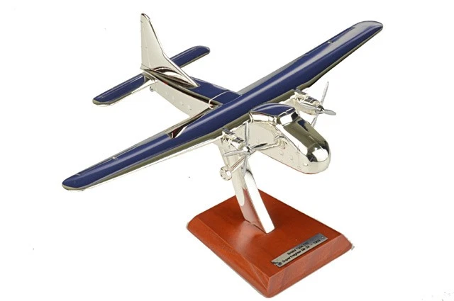 7504-021 Atlas Editions Superfreighter Mk 32 1/200 Model - Image 2 of 2