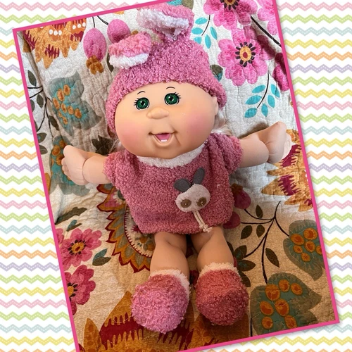 Lovely Cabbage Patch Kids Jakks Girl Doll Platinum Blonde Hair Green Eye