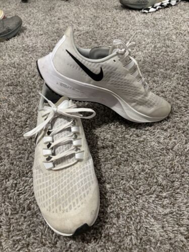 White & Black Nike Zoom Pegasus 37’s - Used & No Original Box