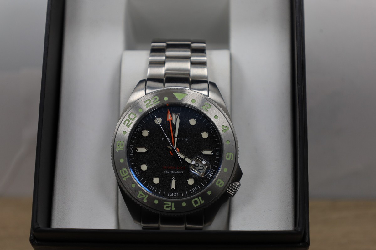 Nautis Global Dive 44mm Blue Dial Stainless Steel Swiss Calendar Watch New  Batt