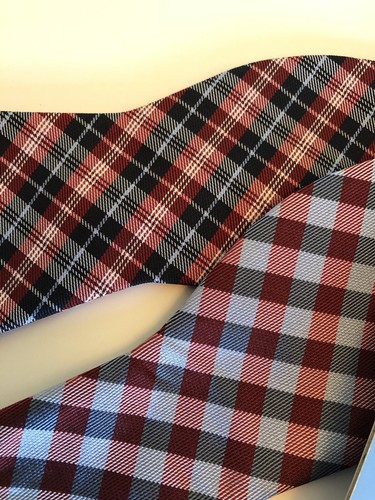 NWT Countess Mara Reversible Bow Tie in Blue / Red, Gingham / Plaid MSRP$45 - Picture 2 of 4