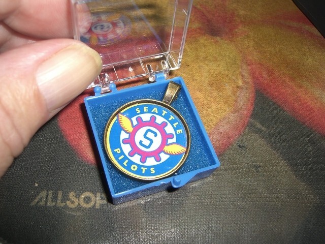 Picture 1 of 2