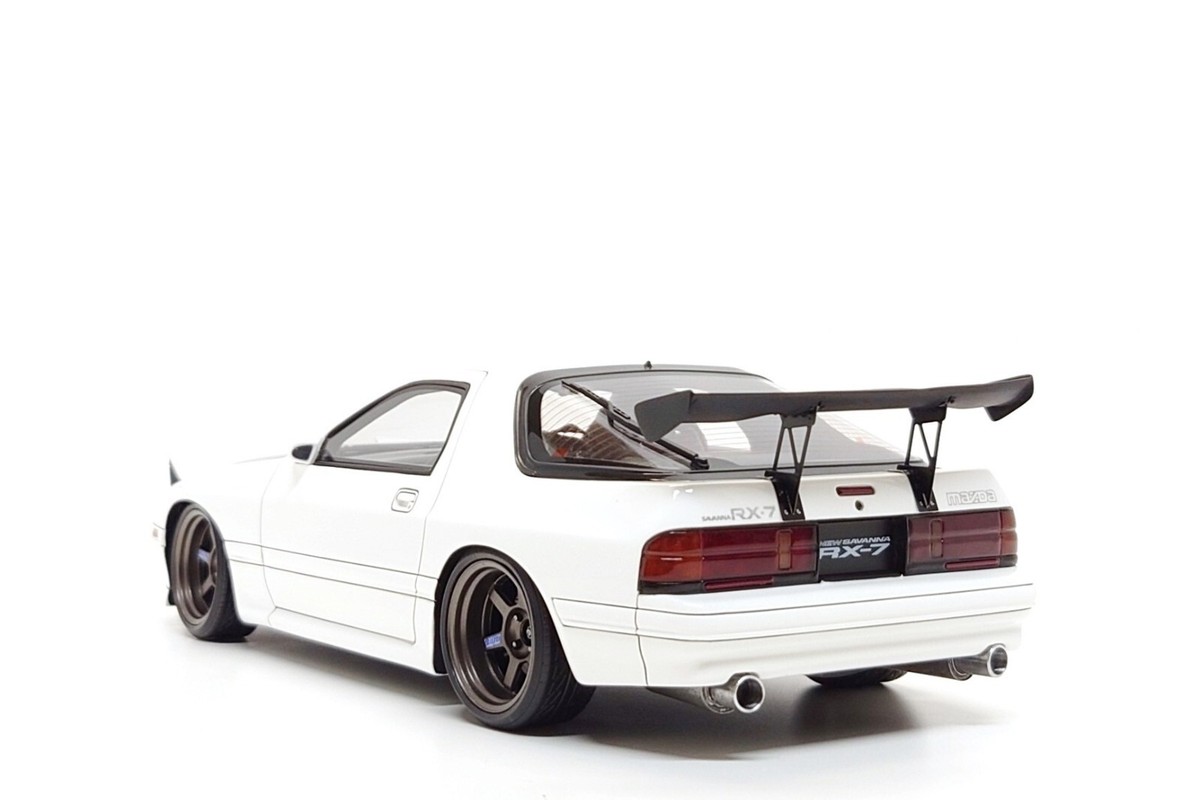 IGNITION MODEL 1/18 FC3S SAVANNA RX-7∞ $_57.JPG?set_id=880000500F