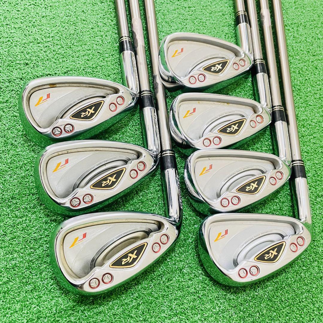 Set of 7 x TaylorMade r7 XR Irons 4-PW Regular Graphite Shafts TaylorMade Grips Set of 7 x TaylorMade r7 XR Irons 4-PW Regular Graphite Shafts TaylorMade Grips