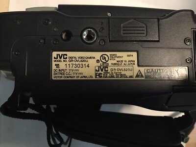 JVC GR-DVL520U 700x Zoom Digital Video Camera W/ Box Charger, 2