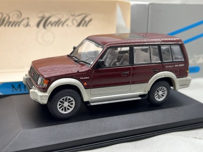 🇺🇦 1:43 Mitsubishi Pajero LWB Minichamps 1/43 Red burgundy CRACK