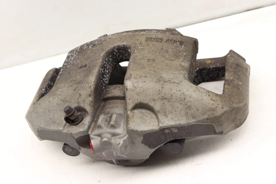 2011-2017 BMW 535I GT XDRIVE - Pinça de freio dianteira direita 6786818 - Imagem 2 de 4