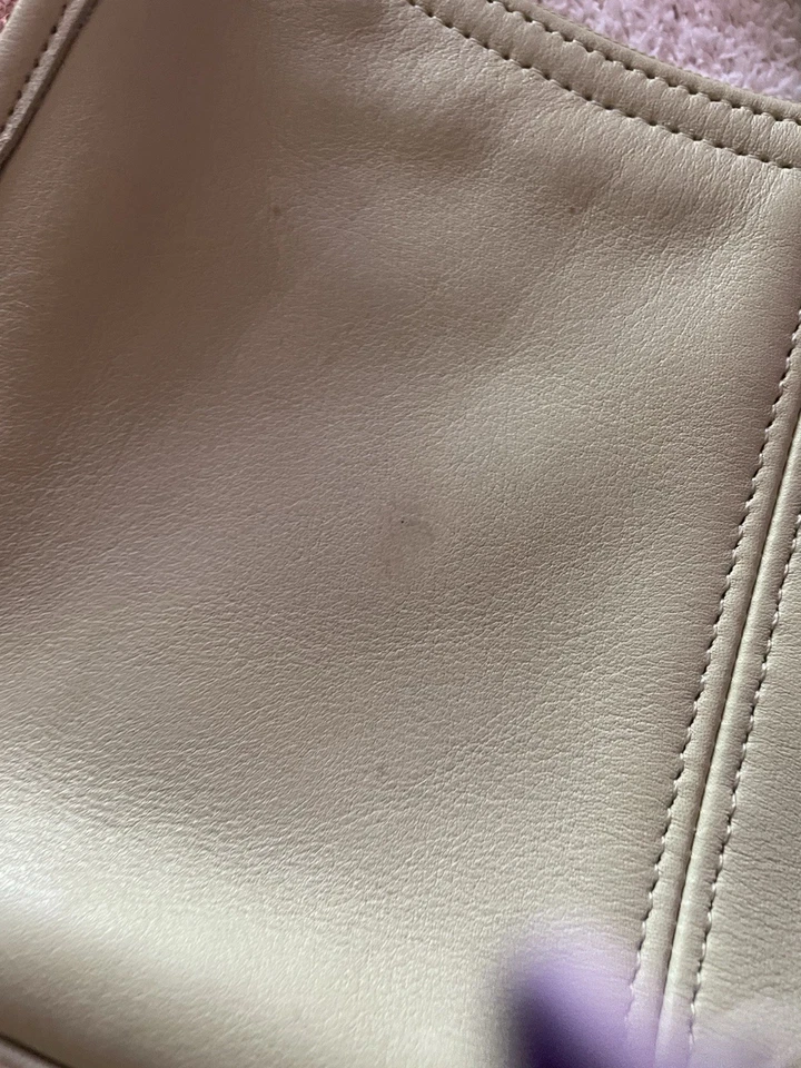 Cartera pequeña Coach Soho vintage en cuero suave pistacho  Foto 4 de 4