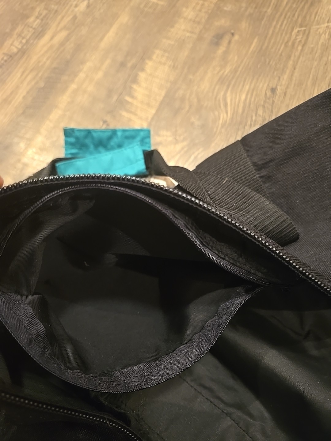 duffle bag - image 7