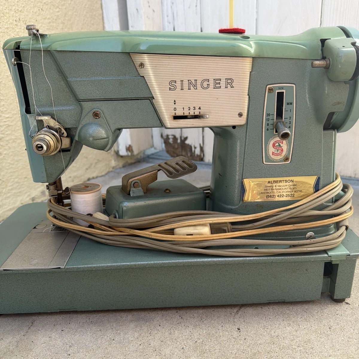 デザイナーズvintage 販売 Blue Domestic Sewing Machine Collectible Sewing Machines for sale