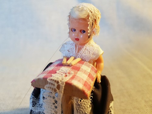 Miniature Vintage Plastic Doll With Open/Closing Eyes. - Picture 3 of 7
