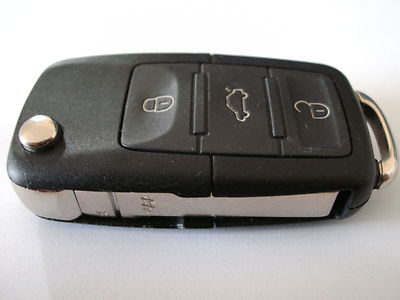 RFC 3 Button Flip Key Case For VW Volkswagen Caddy 2011-2020 - Black Replacement Housing