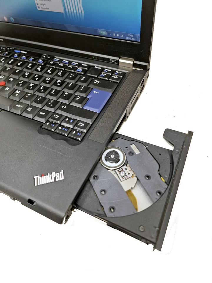 Windows 7 laptop Lenovo T420 i5 4GB 480Gb SSD DVD CD Pink Purple Blue WIFI 64bit - Image 3 of 4