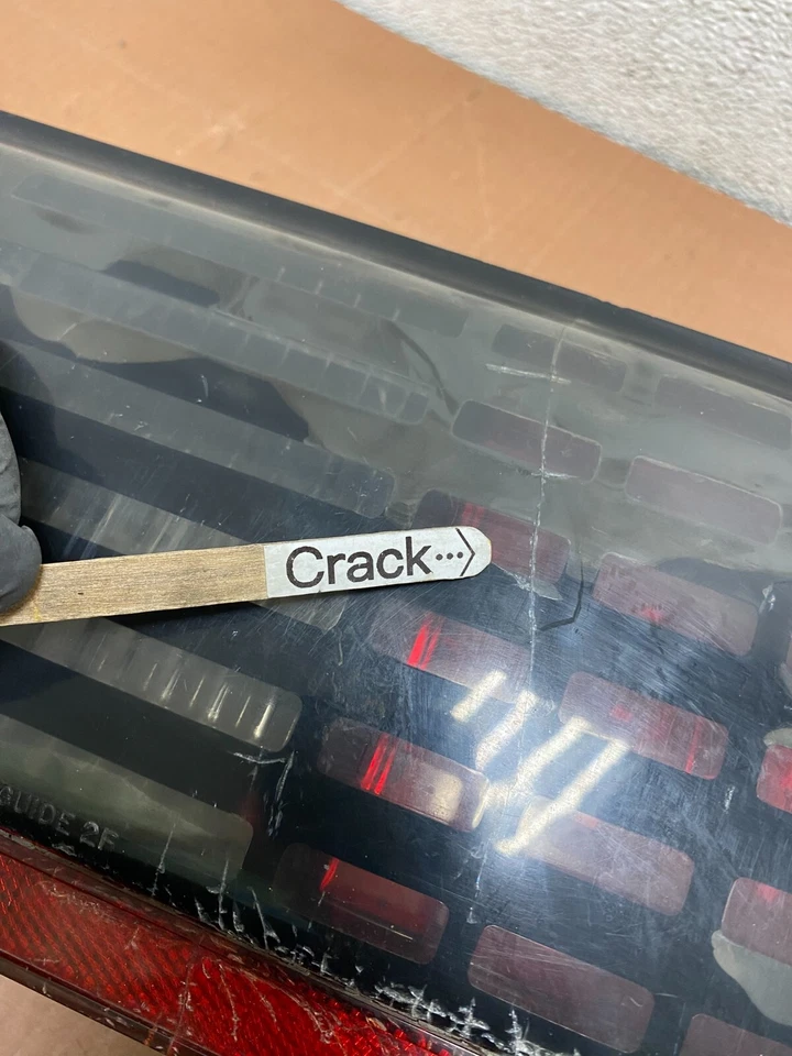 Luz trasera lateral del pasajero derecho Pontiac Firebird 1982 a 1985 L9811 PS Foto 4 de 4